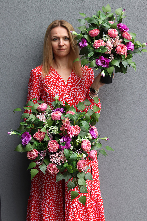 Medra Heloite, kompozycja nagrobna w misie