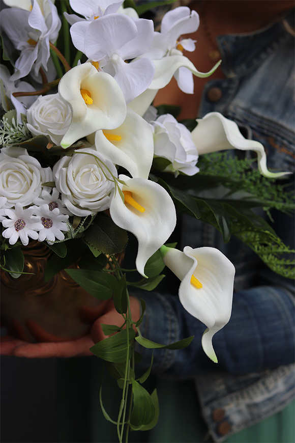 Kalle Biel, dekoracja nagrobna w złotym naczyniu