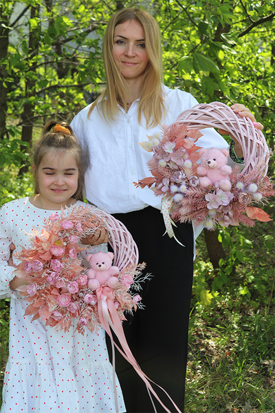 Teddy Pink Memorite, uroczy wianek z misiem	
