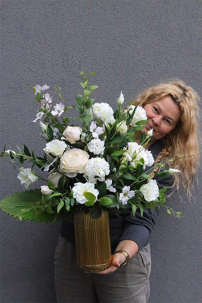 Goldenilla Deluxe, kompozycja kwiatowa