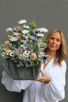 Volcan Szarotka, kompozycja nagrobna w misie