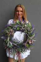 Lukrena, wianek dekoracyjny z lawendą i sukulentami