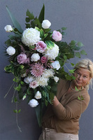 Nelema Luttea, komplet dekoracji nagrobnych