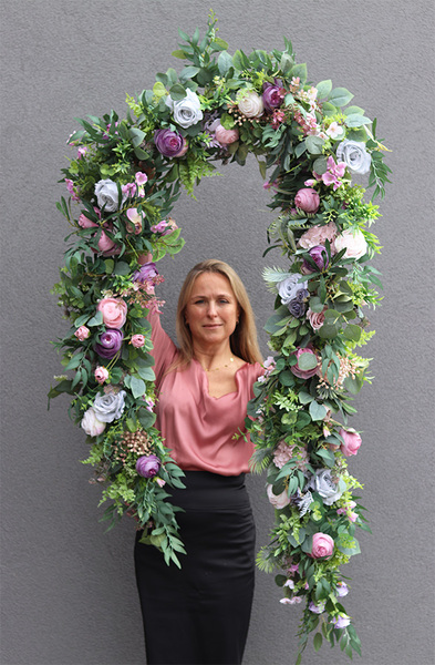 Fiolettidana, dekoracyjna girlanda kwiatowa