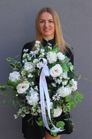 Biały Dom, wianek komunijny z białych kwiatów, z wstążką, śr.46cm