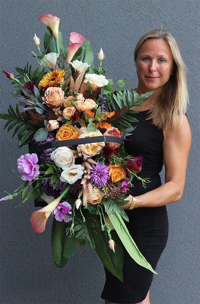 Wspomnienie Colors, dekoracja nagrobna w metalowym koszu