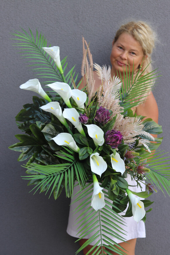 Kalla Andalouse, kompozycja nagrobna w misie