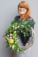 Zielona Jesień, asymetryczny jesienny wianek z dyniami