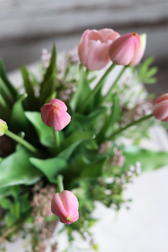 Heruta, kompozycja wiosenna z gumowymi tulipanami, wys.40cm