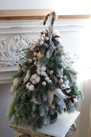 Srebrna Zima w Mieście, świąteczna choinka dekoracyjna