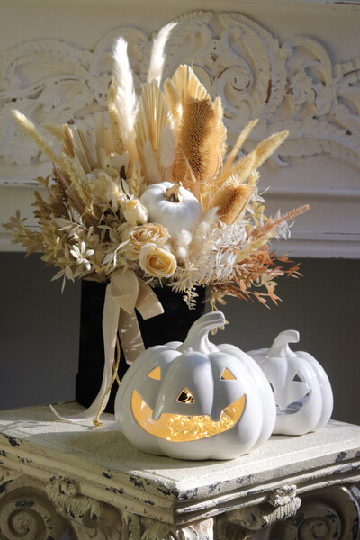 Halloween Pumpkin White, dekoracyjna dynia ceramiczna lampion