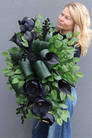 Black Flowers, kompozycja nagrobna na podkładzie, wym.38x100x52cm
