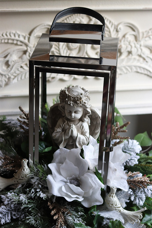 Angelo Winter Frozen 2, kompozycja nagrobna z lampionem