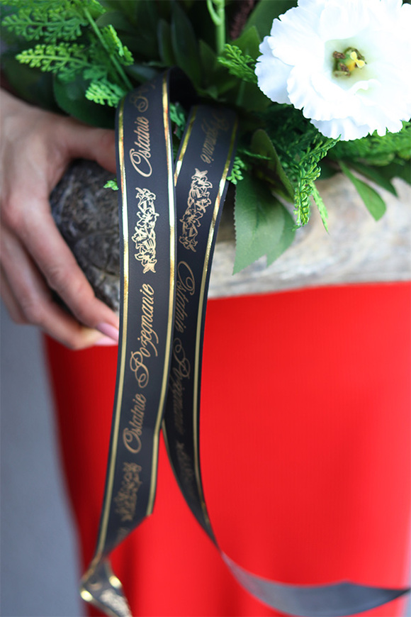 Kallito, dekoracja nagrobna z dedykacją