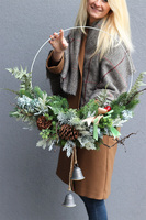 Kominek Subtelle, zimowy wianek z dzwonkami