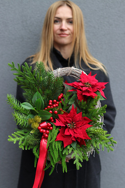 Do Betlejem, świąteczna kompozycja nagrobna w koszu, wym.36x40cm