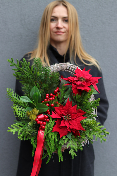 Do Betlejem, świąteczna kompozycja nagrobna w koszu