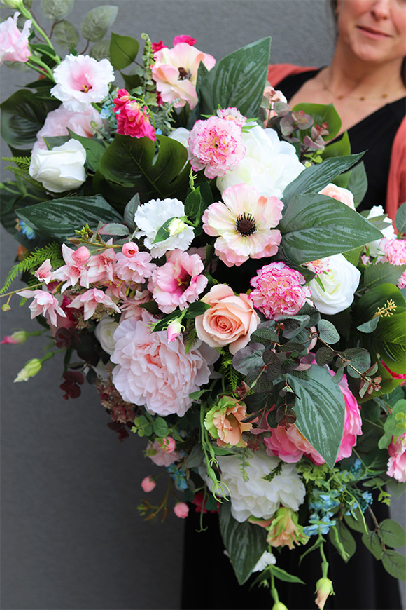 Medyta, kompozycja nagrobna w łódce