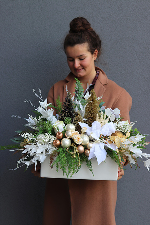 Barokko, stroik świąteczny ze złotymi choinkami