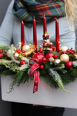 Red&Gold, świąteczny stroik adwentowy LED, wym.36x65cm 