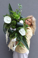 Elegantesa, nowoczesna kompozycja nagrobna w płaskiej misie, wym.46x100x55cm