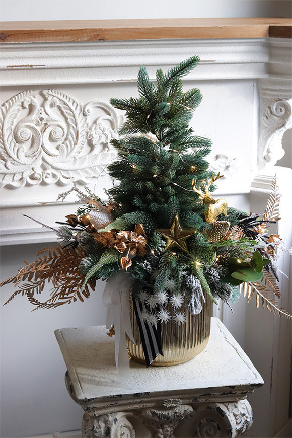 Jerusalem Gold, świąteczna choinka z dekoracją