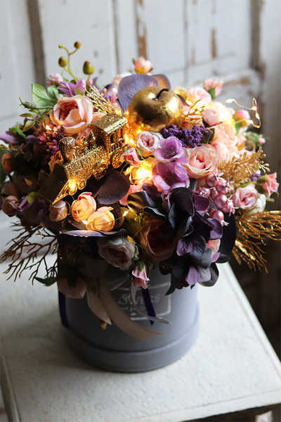 Fioletta Goldi LED, flowerbox świąteczny z orchideą