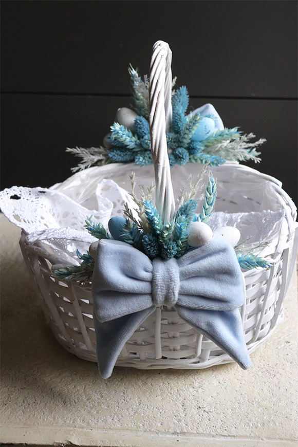 Sweet Blue, dwustronnie dekorowany koszyczek wielkanocny z serwetką