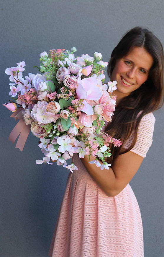 Delicja Wiosenna, flowerbox w kwadratowym pudełku, wys.33cm