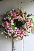 Gerrato, różowy wianek na drzwi, śr.34cm