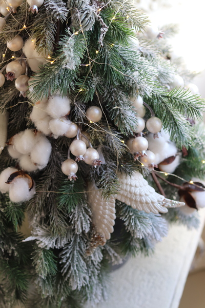 Srebrna Zima w Mieście, świąteczna choinka dekoracyjna