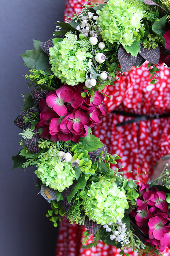 dekoracyjny fioletowo-zielony wianek, W Hortensjach