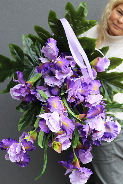 Irysy, fioletowy bukiet nagrobny do położenia