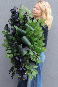 Black Flowers, wiązanka nagrobna, dł.100cm