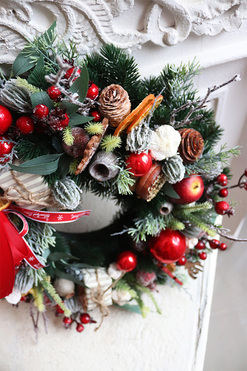 Zimowe Ferie, świąteczny wianek na drzwi, śr.37cm