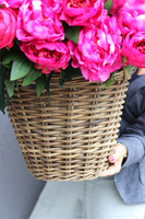  bogaty kosz z różowymi peoniami Loritta 2