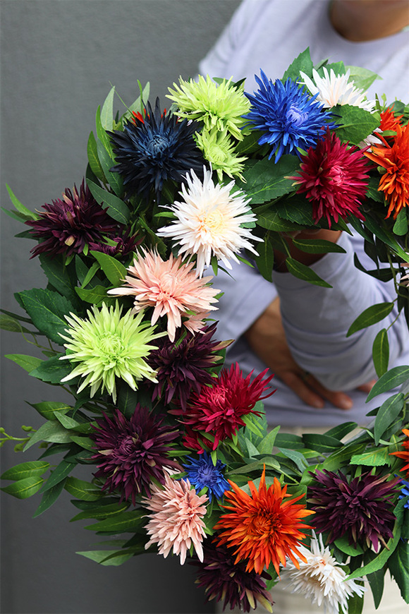 Cara, kolorowy jesienny wianek