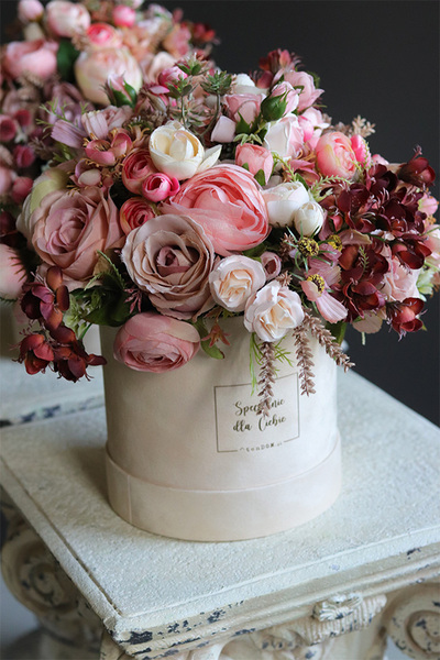 bajeczna kompozycja we flowerboxie Berrina Pink