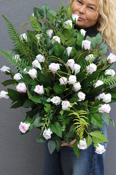 Różane Pink Volcan, komplet dekoracji nagrobnych