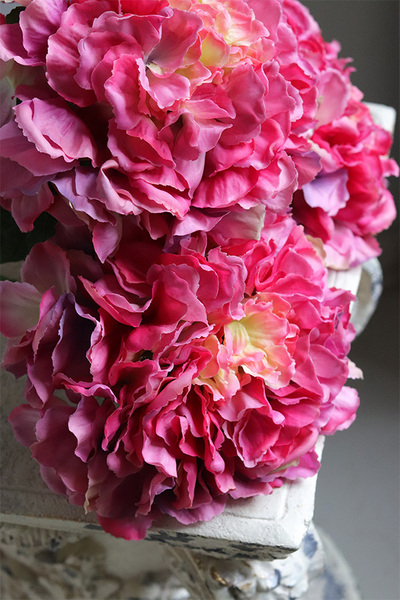 Pink Hydrangea, gałązka sztucznej hortensji z listkami