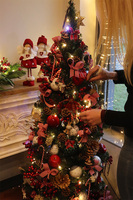 Kraina Świętego Mikołaja, choinka dekoracyjna sztuczna