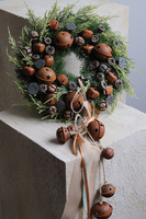 Scandi Bells, świąteczny wianek na drzwi