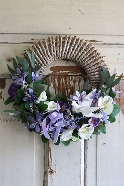 Fiolet Cedrana, wianek z bratkami i ptaszkiem, śr.38cm