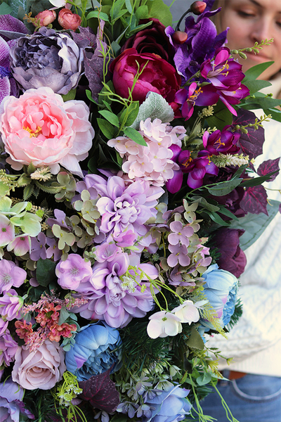 Mystery Geffea, fioletowa wiązanka nagrobna