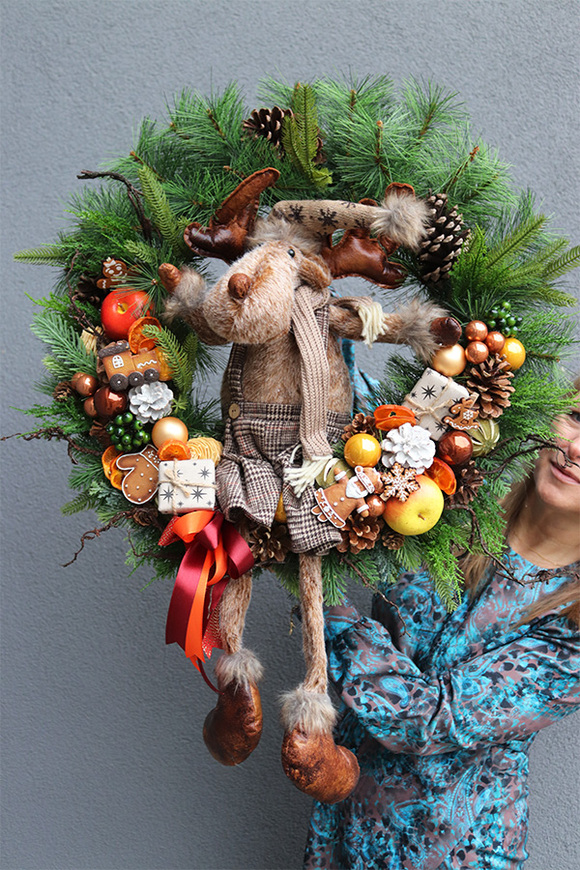 Ren Skandynawski, świąteczny wianek sosnowy