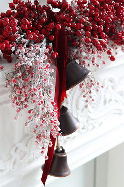 OD RĘKI Red Winter, zimowa girlanda z dzwonkami, dł.140cm