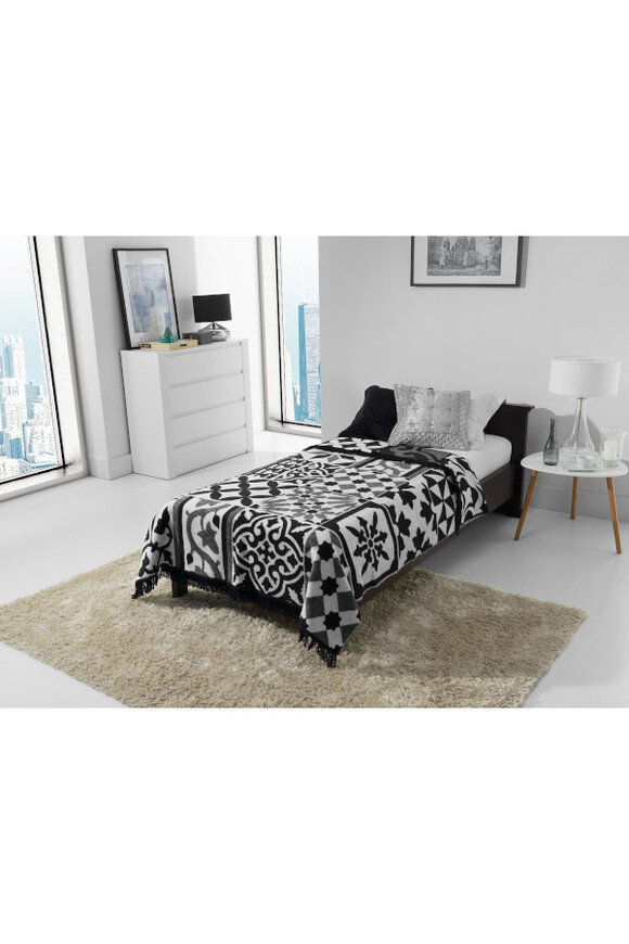 Makao, miękki koc z frędzlami