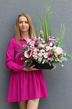 Flowerito 2, kompozycja kwiatowa w naczyniu, wys.70cm