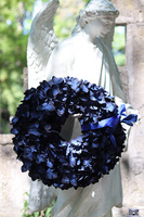 Granatowa Hortensja, wieniec nagrobny