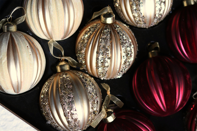 Red & Gold Velvet, błyszczące świąteczne bombki